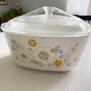 Corning ware Daisy Floral Glass Baking Dish with Lid